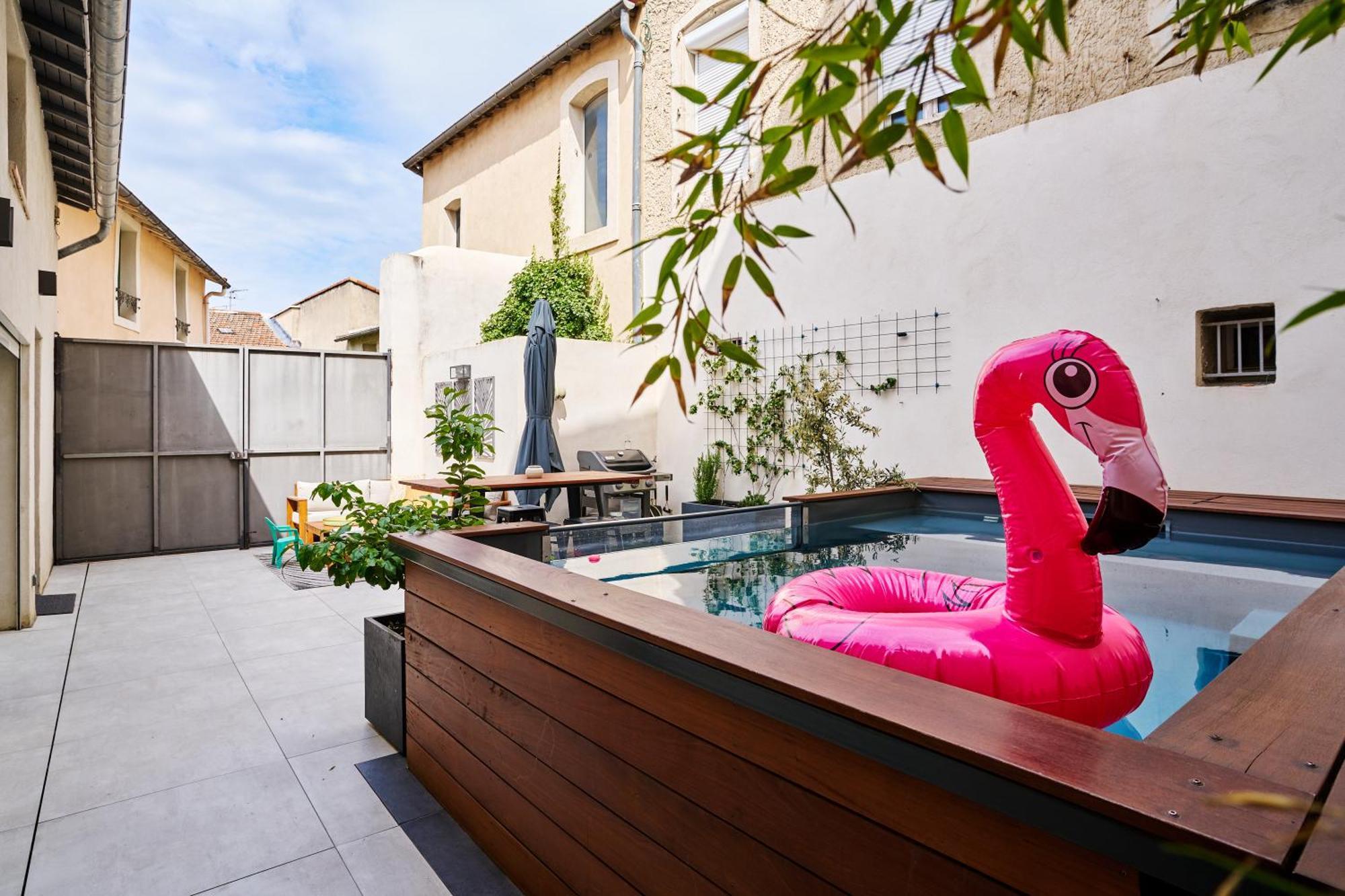 Maison De Ville Moderne Climatisee Avec Piscine Morieres-les-Avignon Luaran gambar