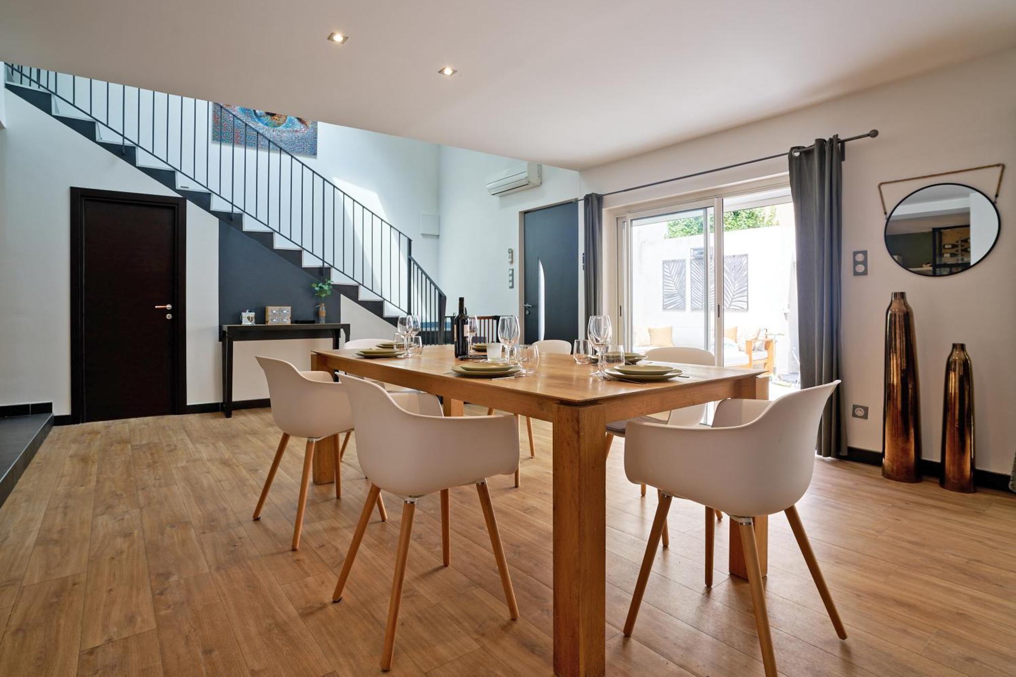 Maison De Ville Moderne Climatisee Avec Piscine Morieres-les-Avignon Luaran gambar